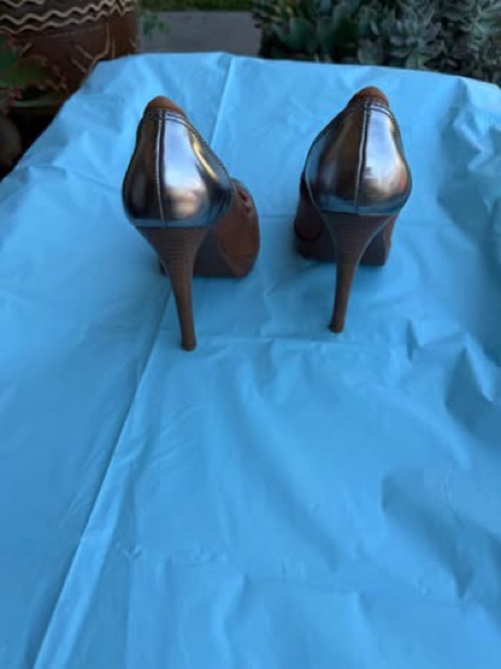 Women's Brown Leather and Metallic Toe Pumps - Picture 2 of 5